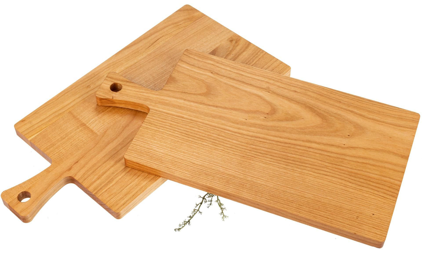 Schneidebrett mit Griff aus geöltem und FSC® zertifiziertem Kirschholz 40x20x1,5 cm
